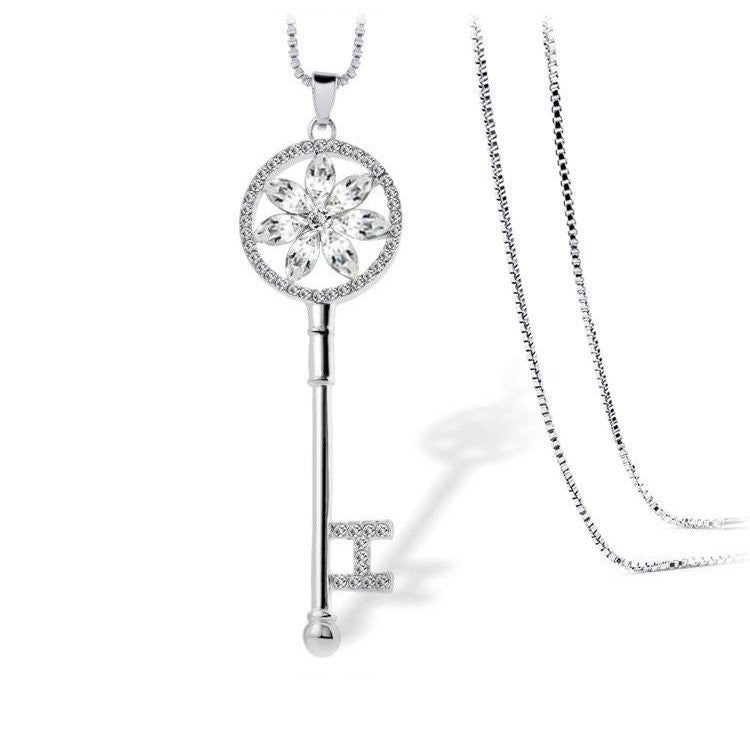 Clear Floral Shine - White Gold Plated Key Necklace With Clear Crystals