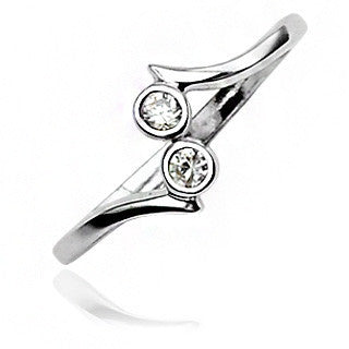 Twinkle Toes– Double circle round-cut cubic zirconias sterling silver toe ring